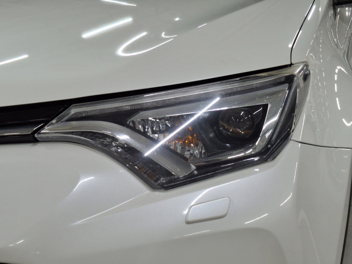 Toyota RAV4 IV (XA40) Рестайлинг, 2017 Фото №17