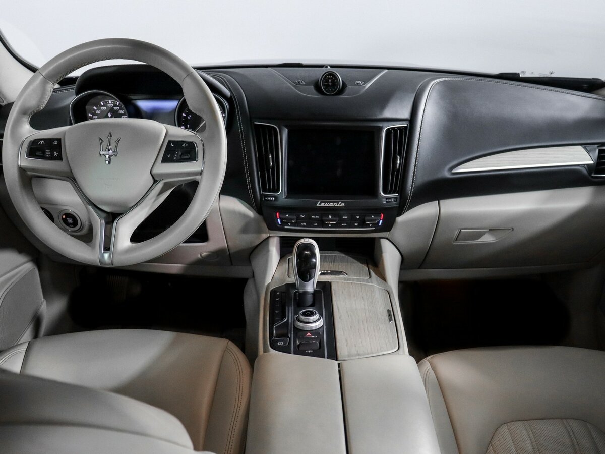 Maserati Levante I, 2017 Фото №12