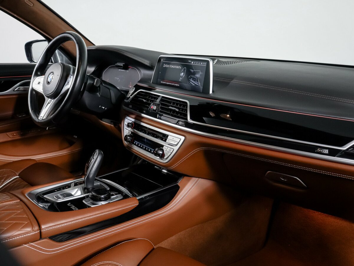 BMW 7 серии Long M760Li xDrive VI (G11/G12) Рестайлинг, 2021 Фото №7
