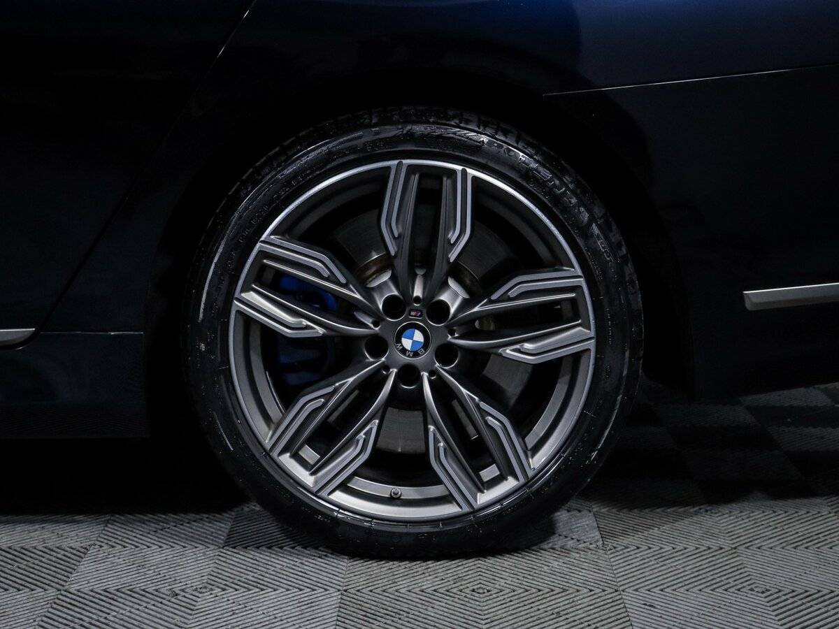 BMW 7 серии Long M760Li xDrive VI (G11/G12) Рестайлинг, 2021 Фото №13