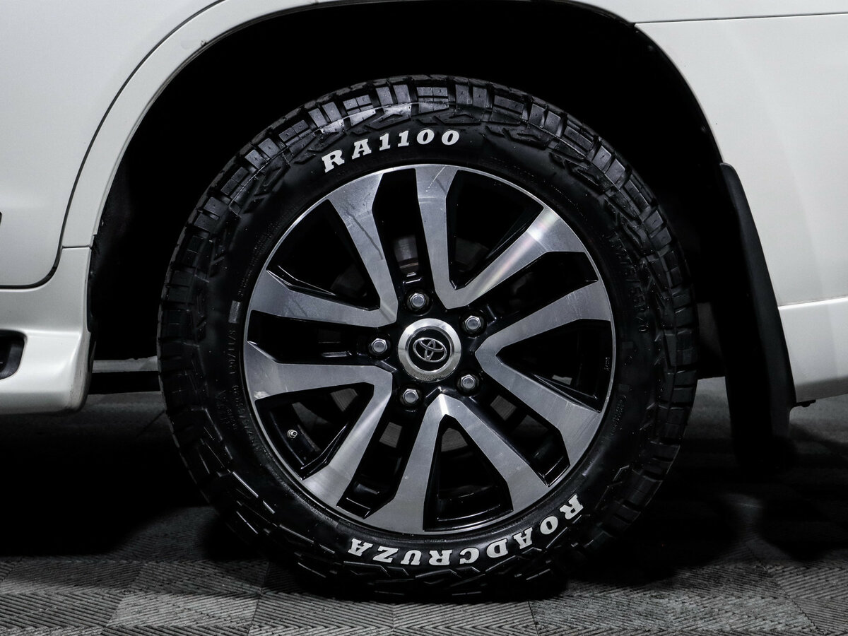 Toyota Land Cruiser 200 Series Рестайлинг 2, 2019 Фото №14