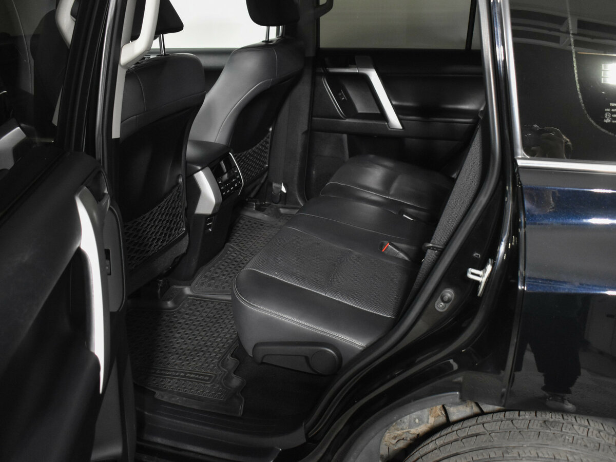 Toyota Land Cruiser Prado 150 Series Рестайлинг 2, 2018 Фото №12