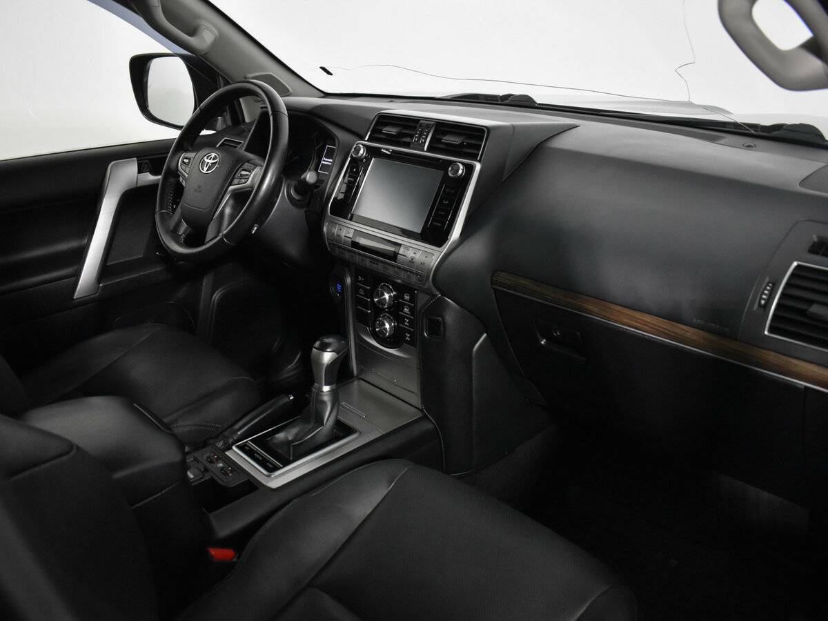Toyota Land Cruiser Prado 150 Series Рестайлинг 2, 2018 Фото №13