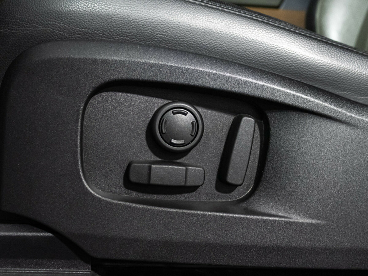 Land Rover Defender 110 II, 2020 Фото №13