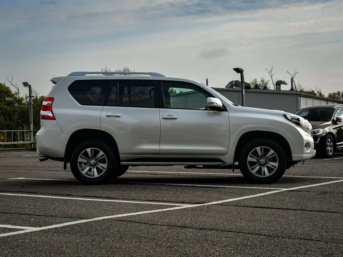 Toyota Land Cruiser Prado 150 Series Рестайлинг 1, 2015 Фото №4