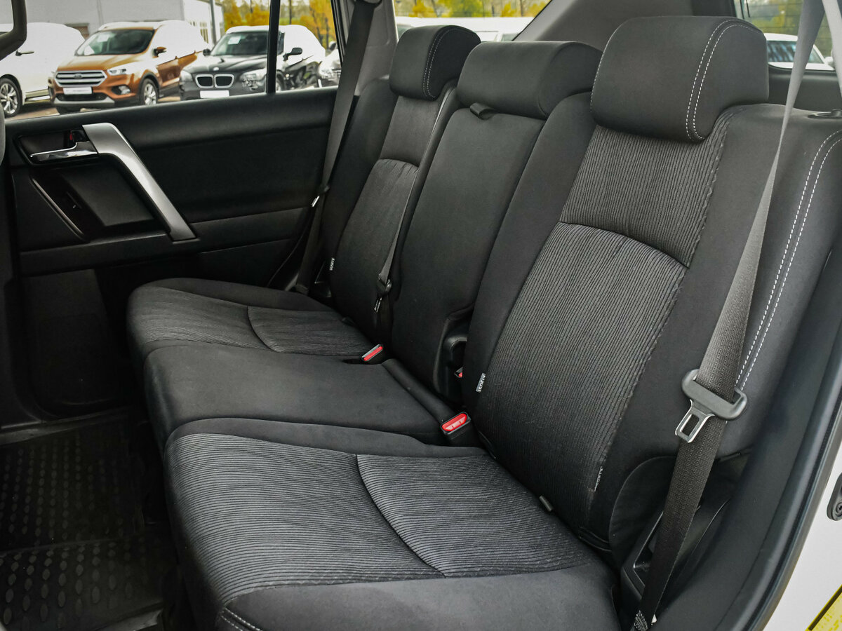 Toyota Land Cruiser Prado 150 Series Рестайлинг 1, 2015 Фото №12