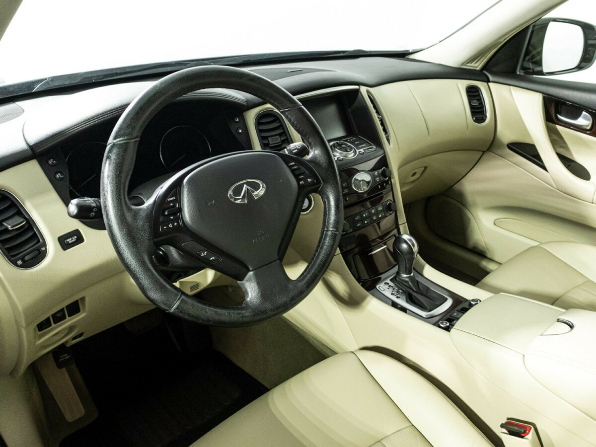 Infiniti QX50 I Рестайлинг, 2016 Фото №11