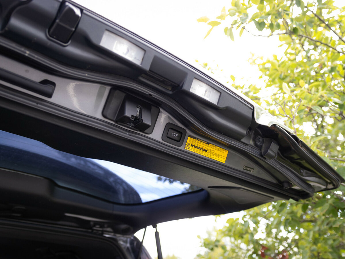 Lexus LX 570 III Рестайлинг, 2014 Фото №20