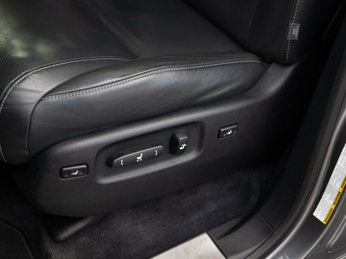 Lexus LX 570 III Рестайлинг, 2014 Фото №23