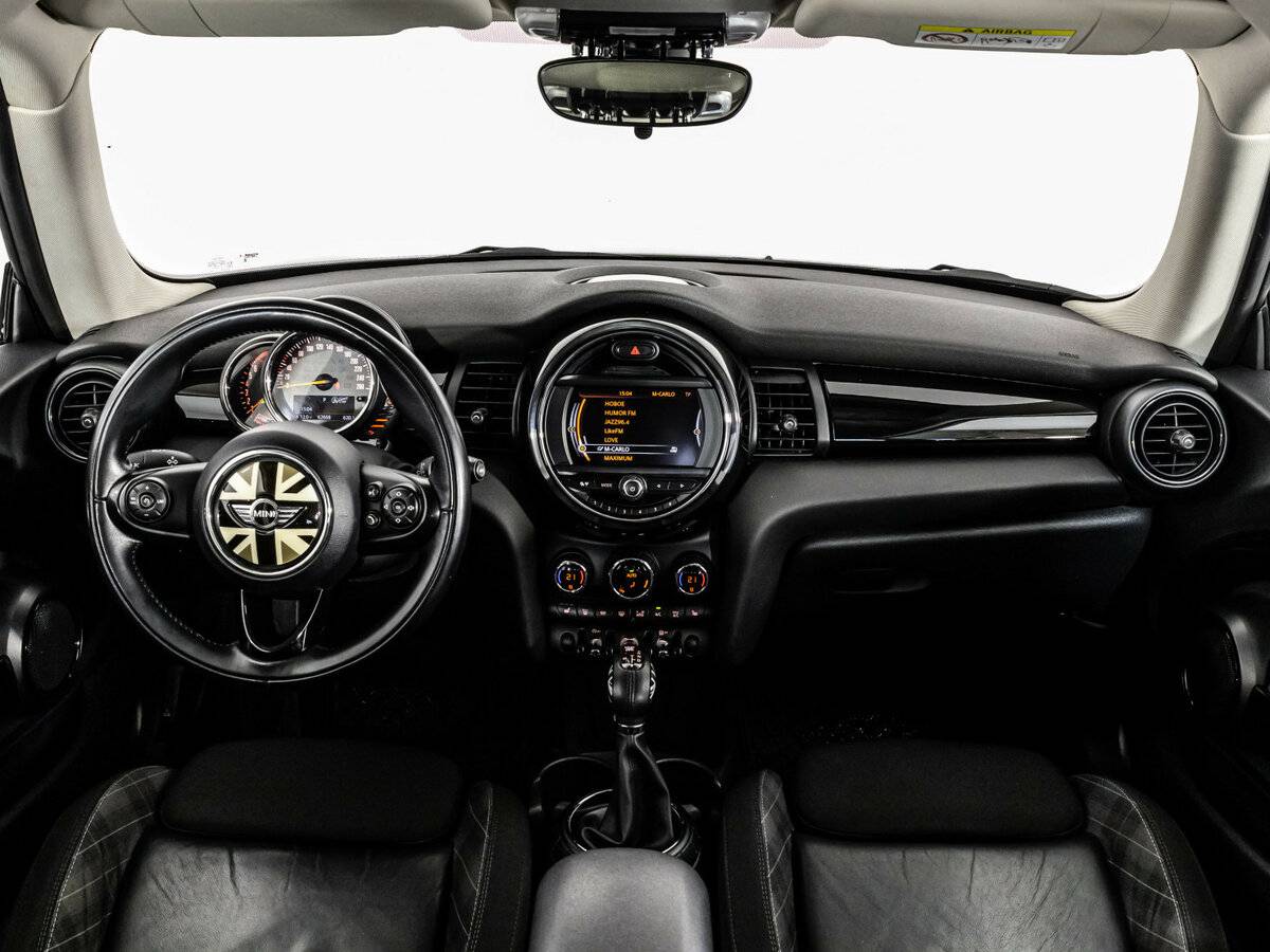 Mini Hatch Cooper S III (F55/F56), 2015 Фото №9
