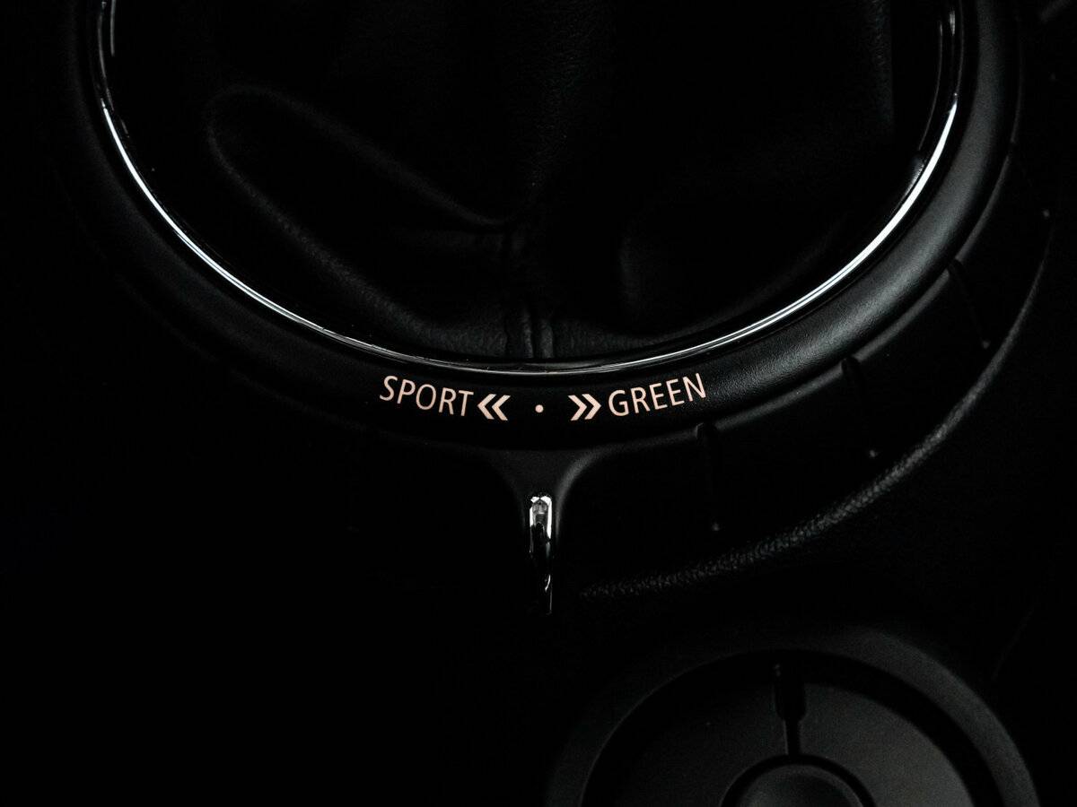 Mini Hatch Cooper S III (F55/F56), 2015 Фото №15