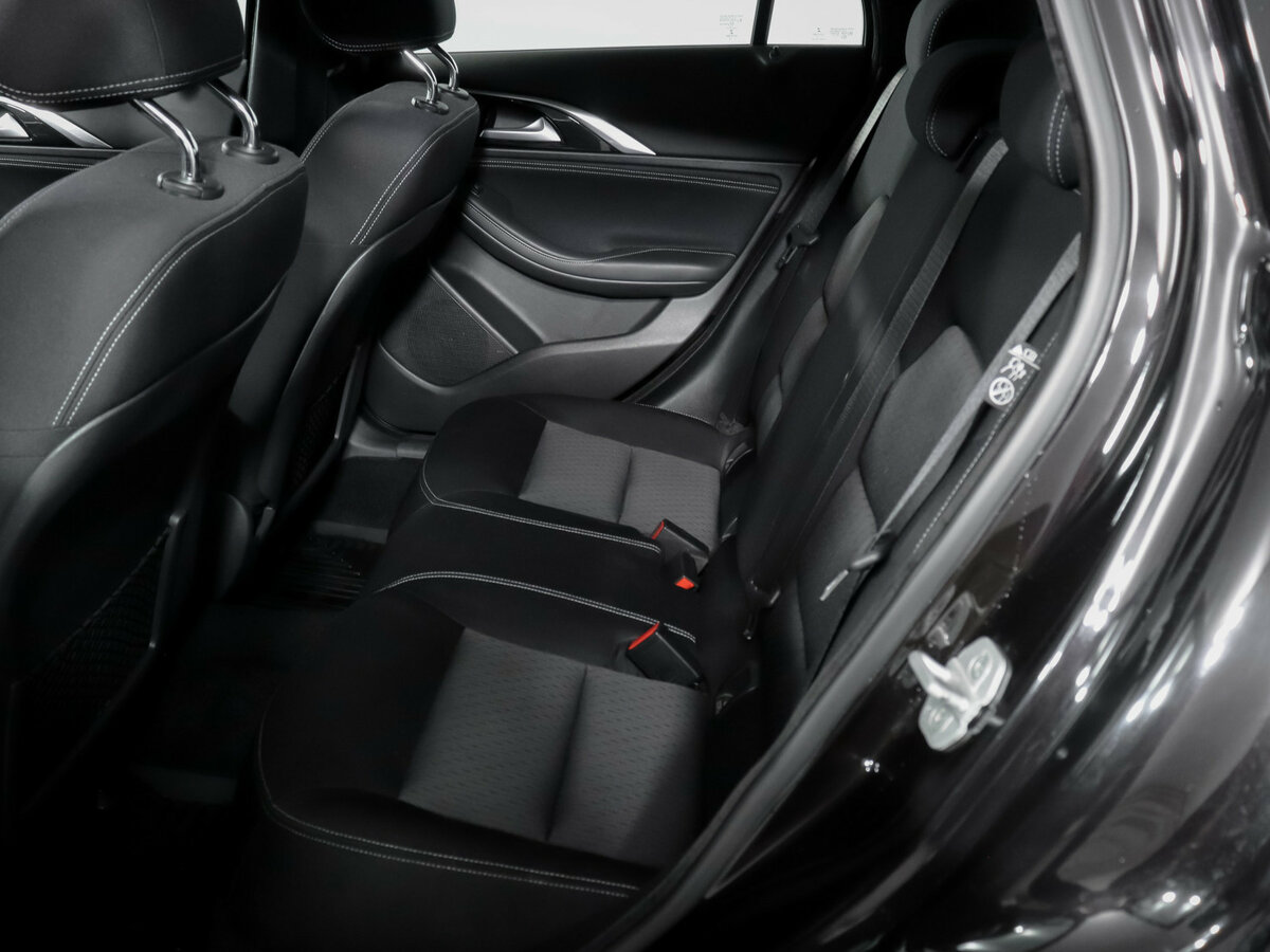 Infiniti QX30, 2017 Фото №8