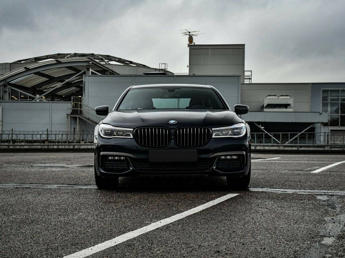 BMW 7 серии 740d xDrive VI (G11/G12), 2018 - 107 320 км. | Фото №2