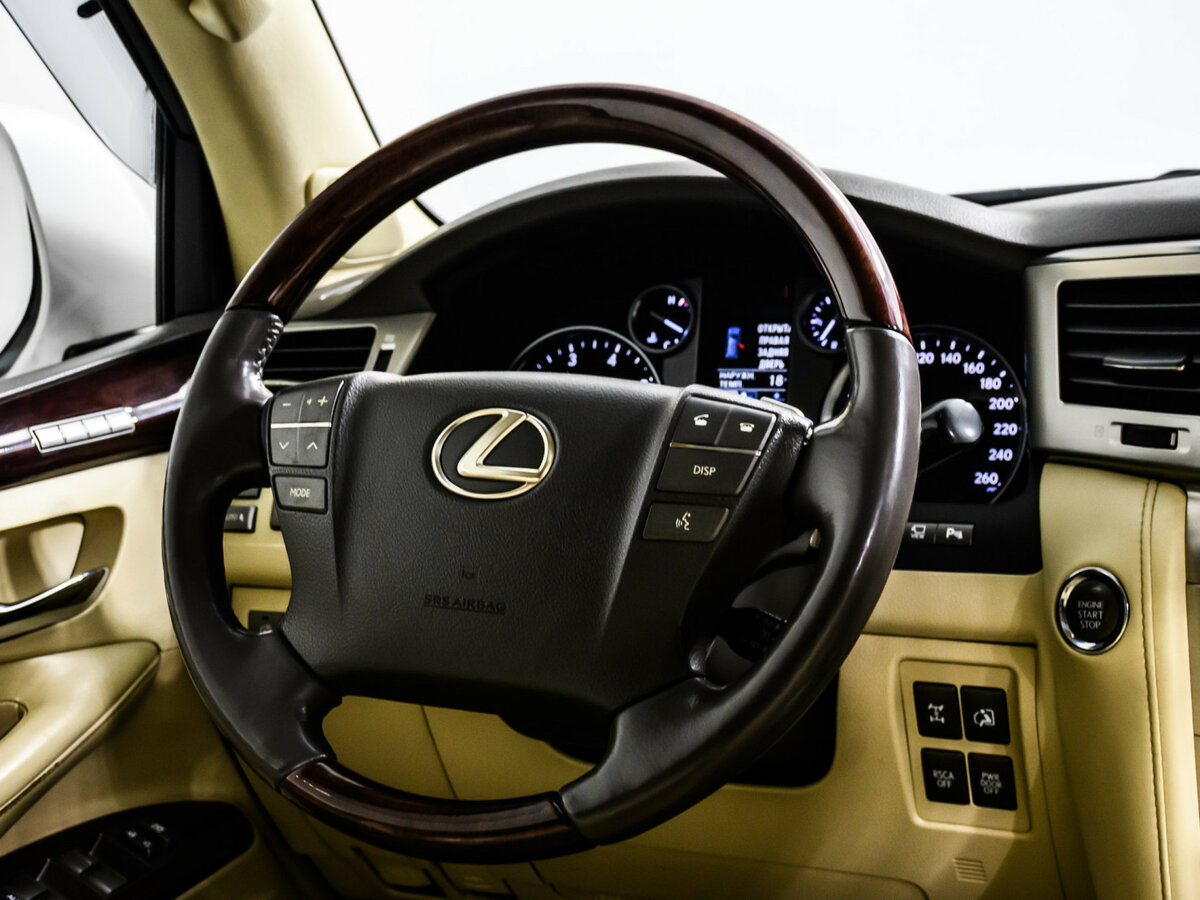 Lexus LX 570 III Рестайлинг, 2012 Фото №14