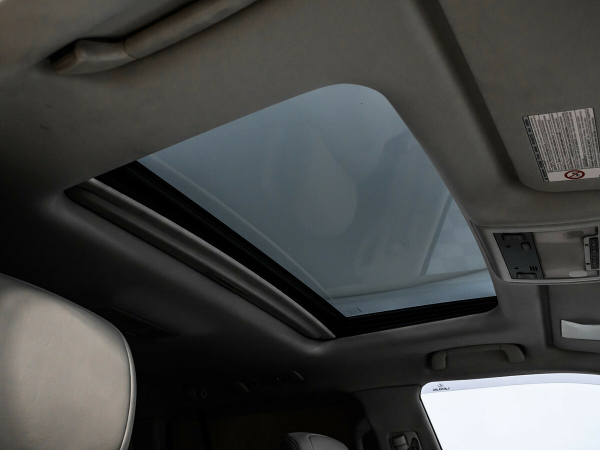 Lexus LX 570 III Рестайлинг, 2012 Фото №16