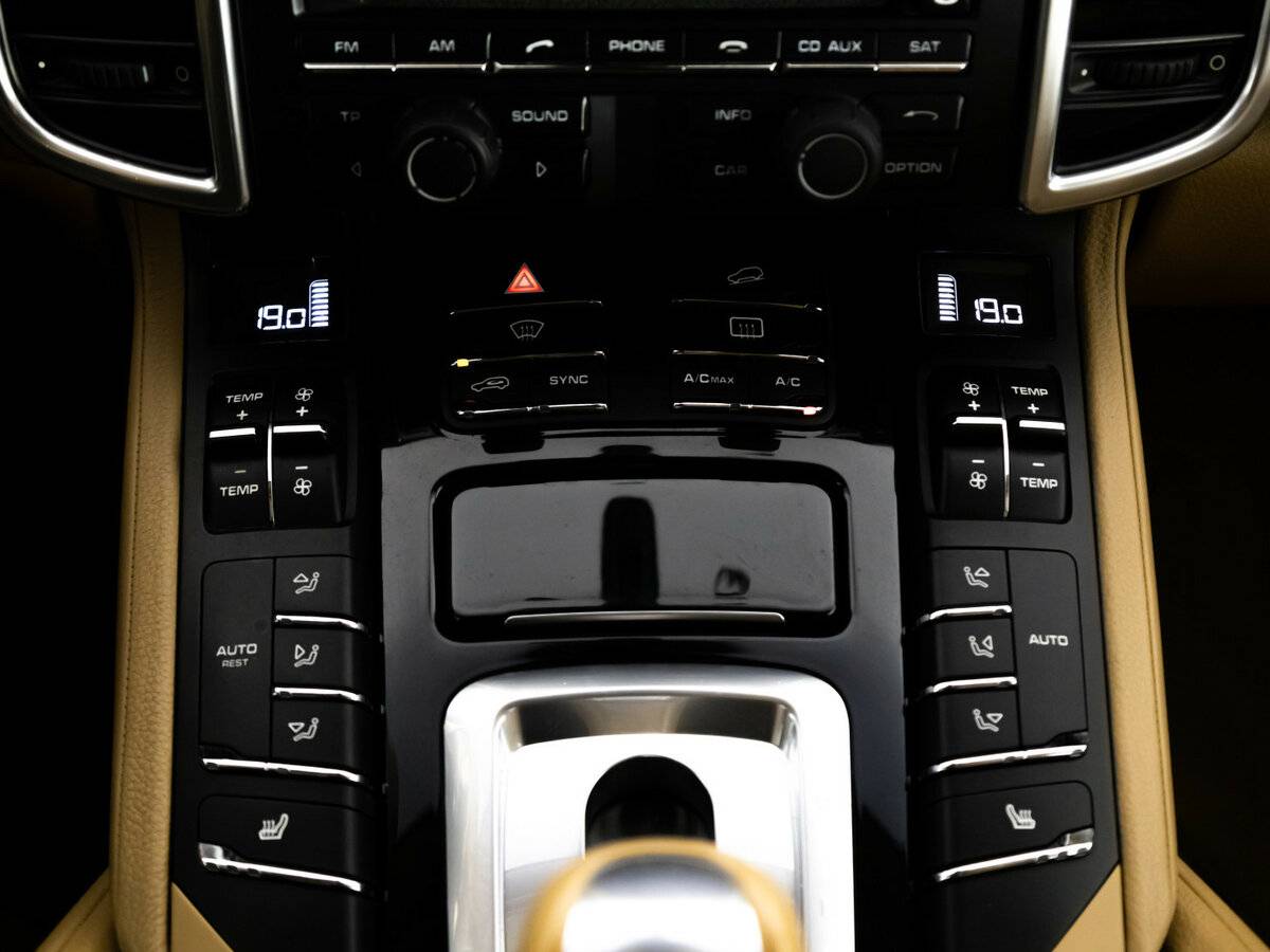 Porsche Cayenne Diesel II Рестайлинг (958), 2014 Фото №14