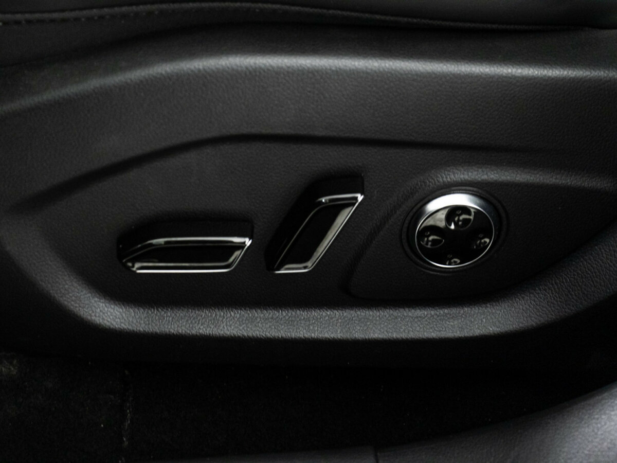 Voyah Free I Рестайлинг, 2023 Фото №15