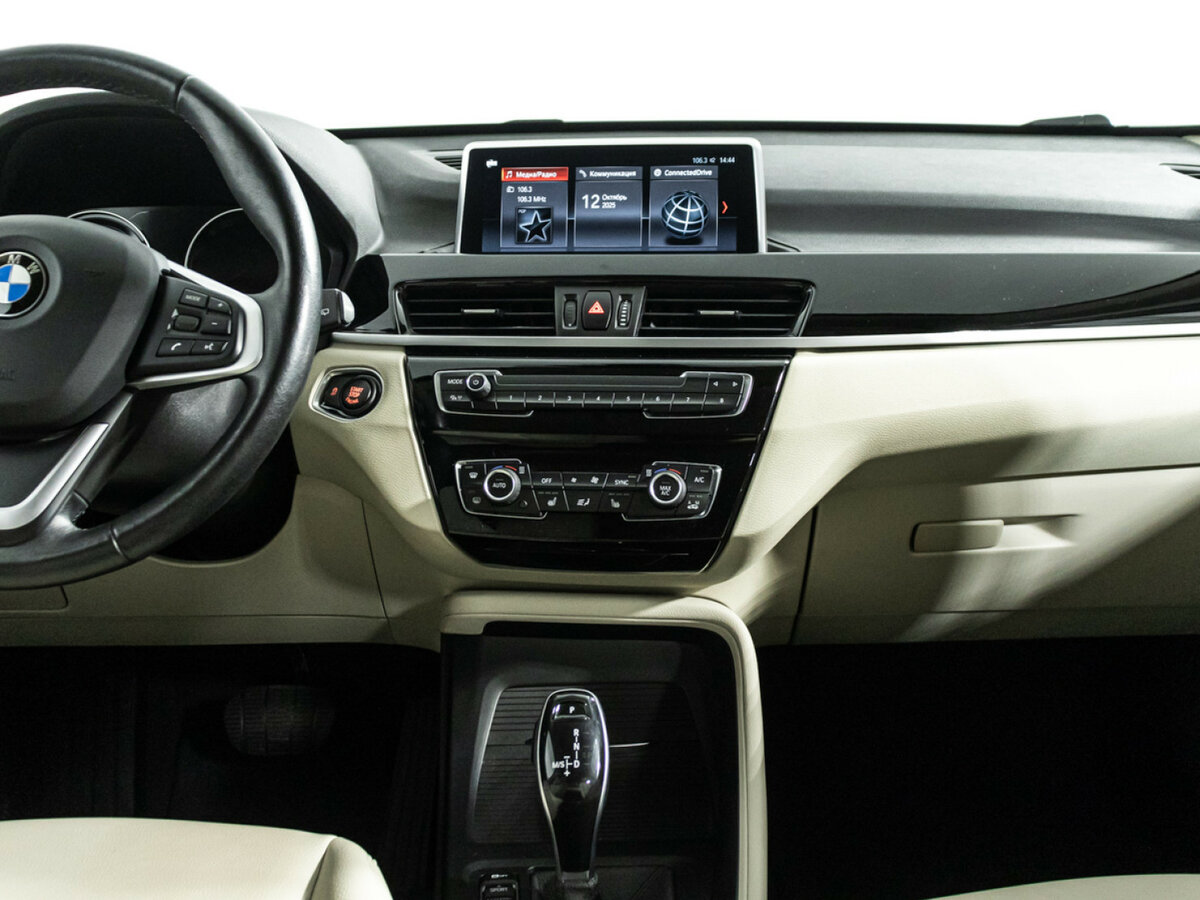BMW X1 18i sDrive II (F48) Рестайлинг, 2020 Фото №14