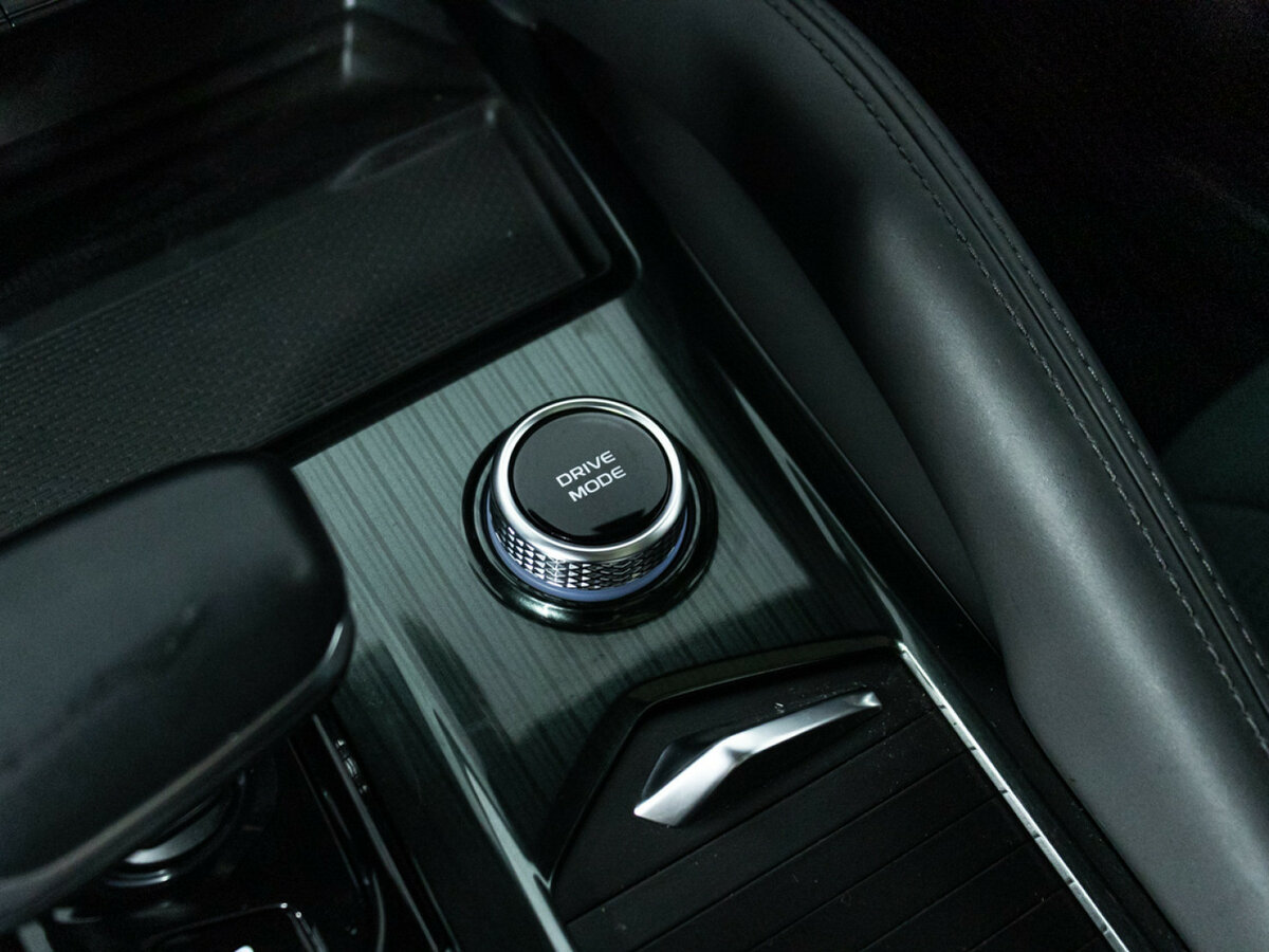 Geely Monjaro I, 2024 Фото №19