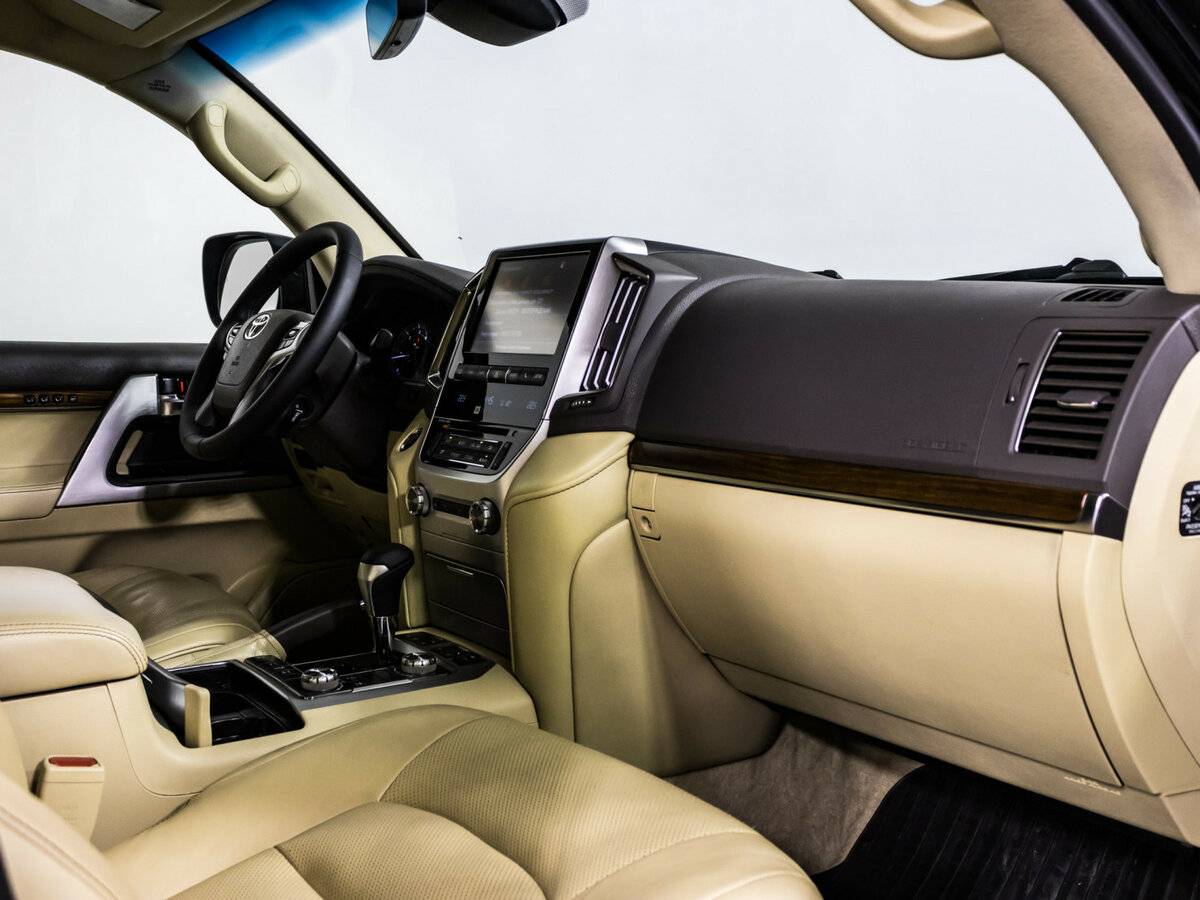 Toyota Land Cruiser 200 Series Рестайлинг 2, 2016 Фото №7