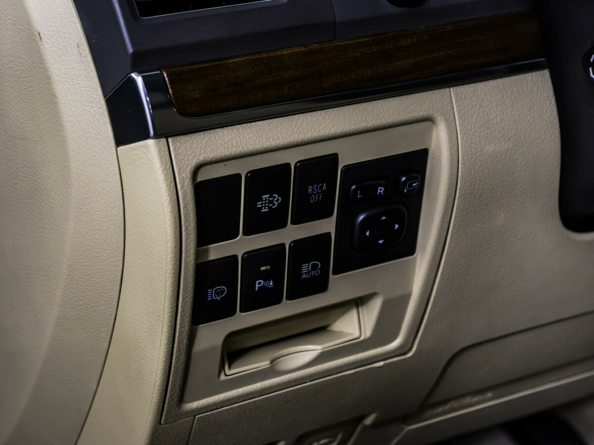 Toyota Land Cruiser 200 Series Рестайлинг 2, 2016 Фото №19