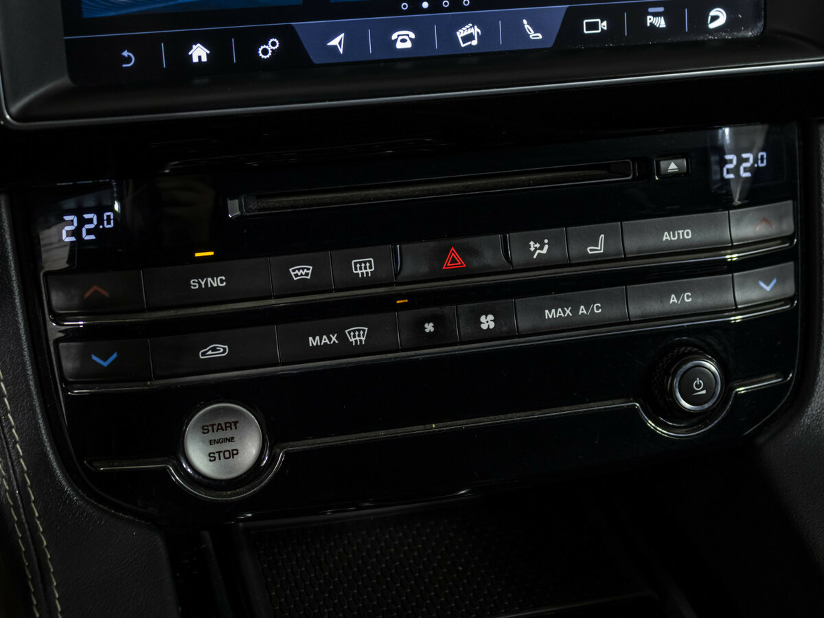 Jaguar F-Pace I, 2016 Фото №13