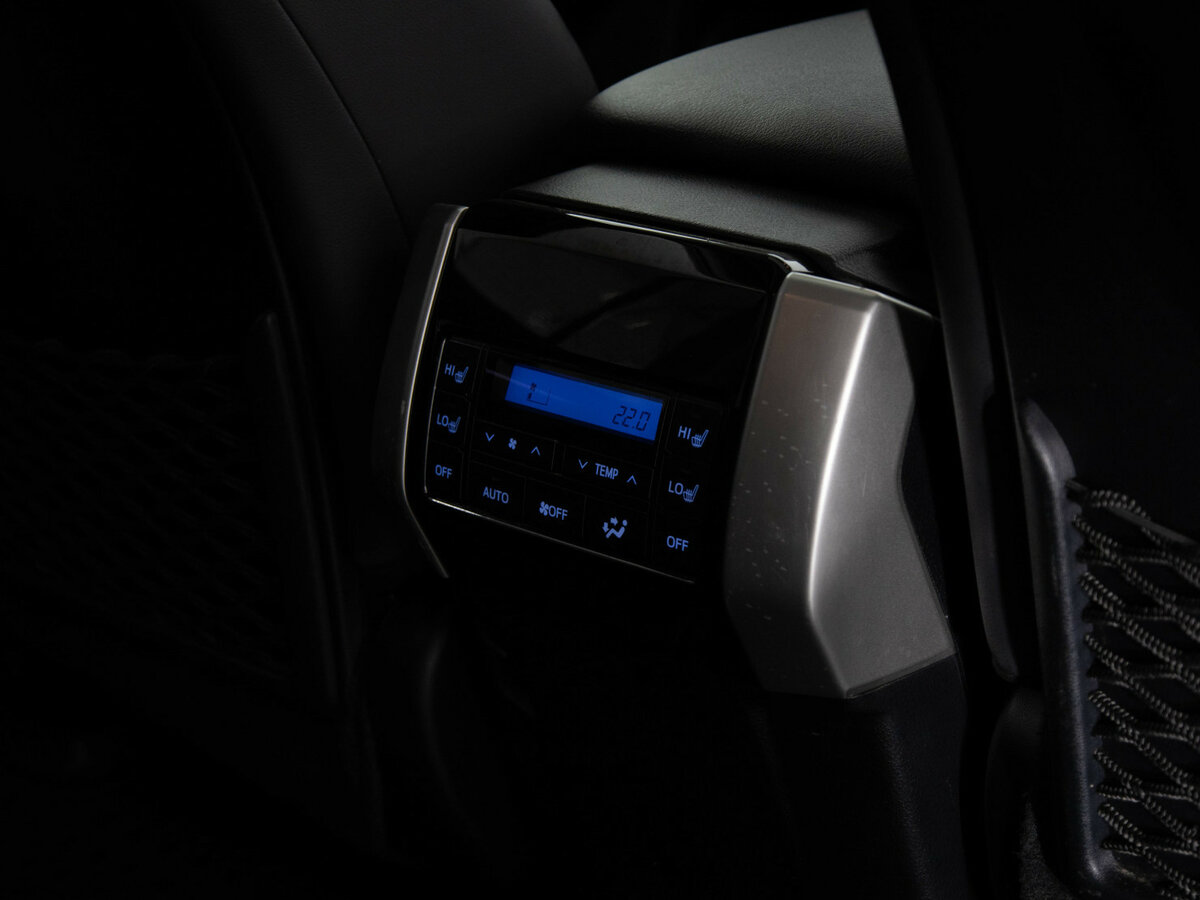 Toyota Land Cruiser Prado 150 Series Рестайлинг 2, 2018 Фото №20