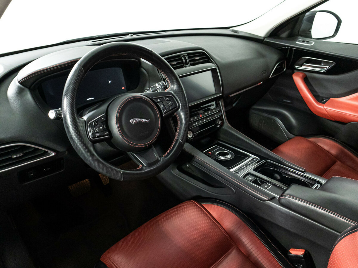 Jaguar F-Pace I, 2017 Фото №11