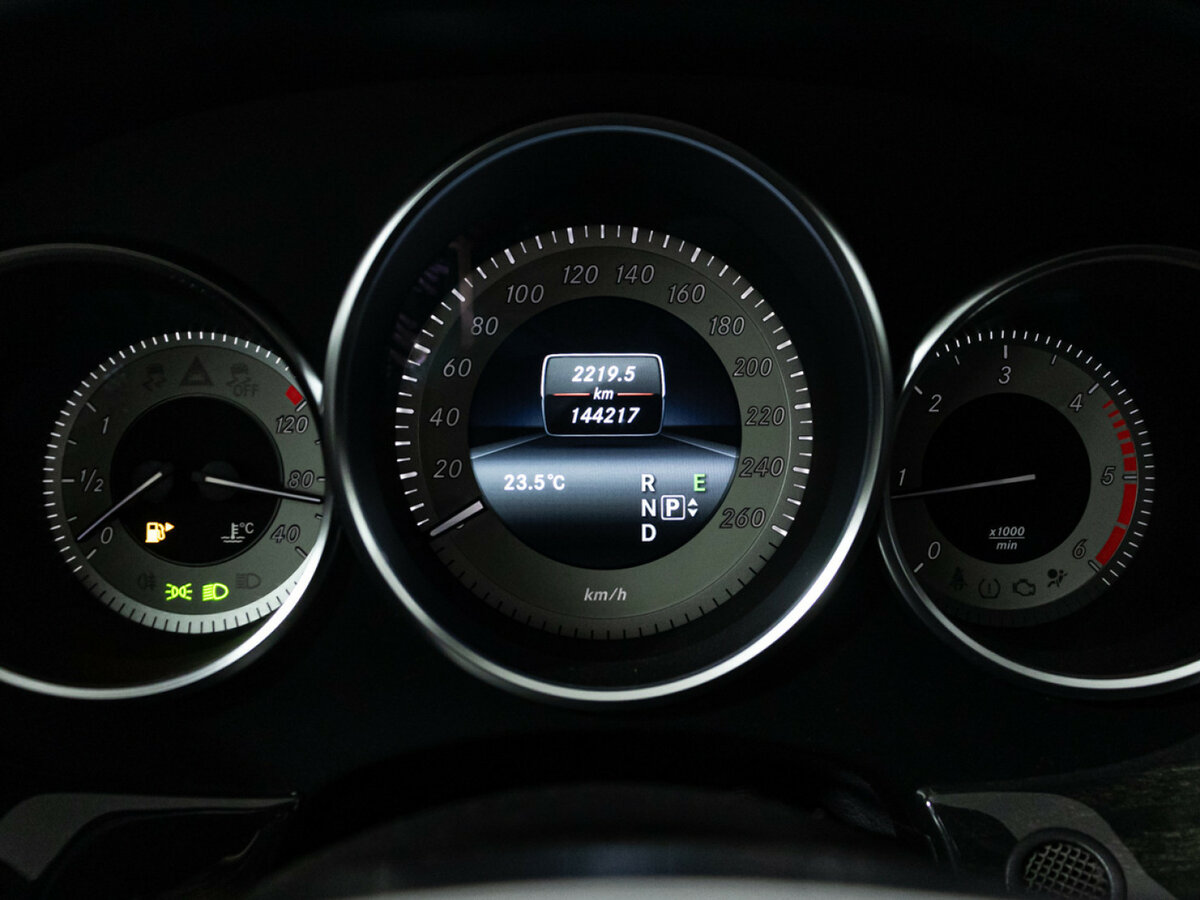 Mercedes-Benz CLS 250 BlueTEC II (C218) Рестайлинг, 2015 Фото №12