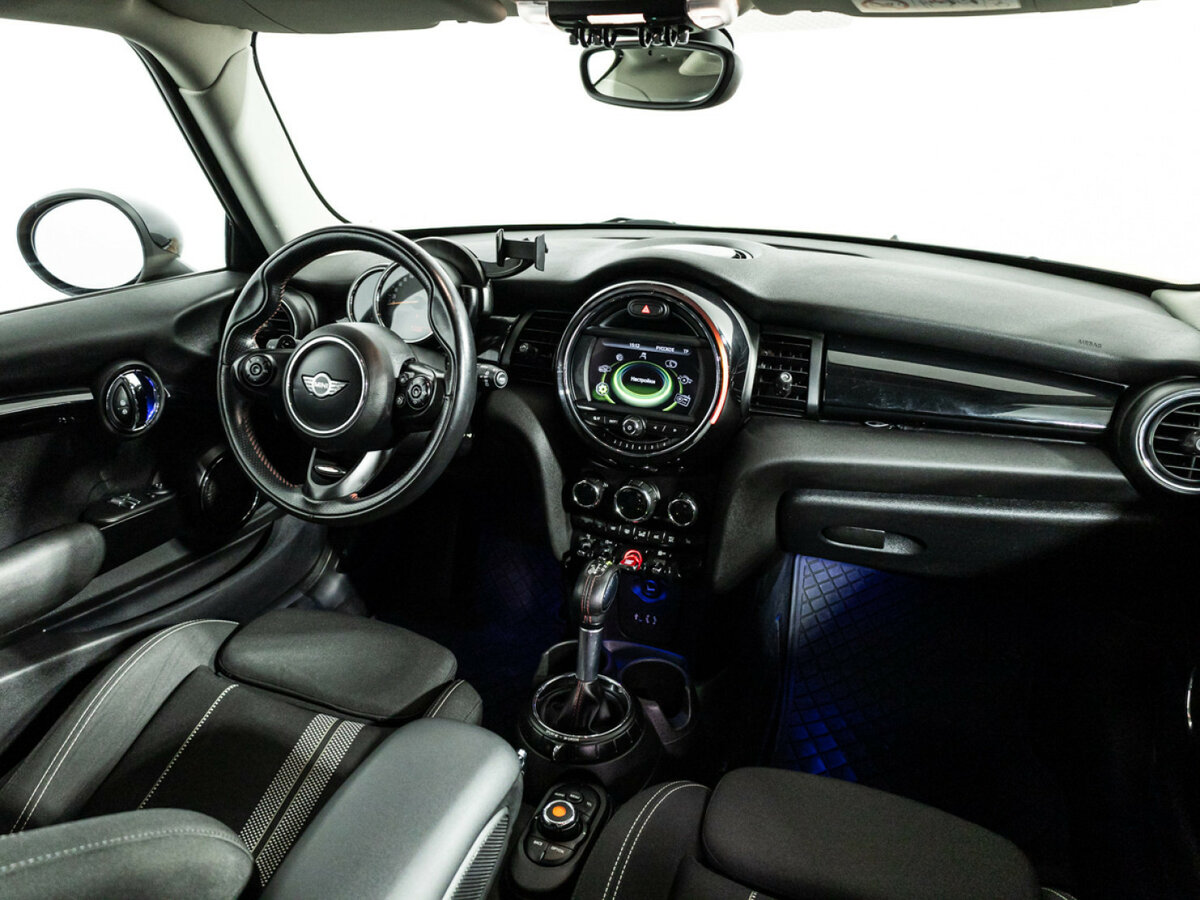 Mini Hatch Cooper S III (F55/F56), 2014 Фото №9