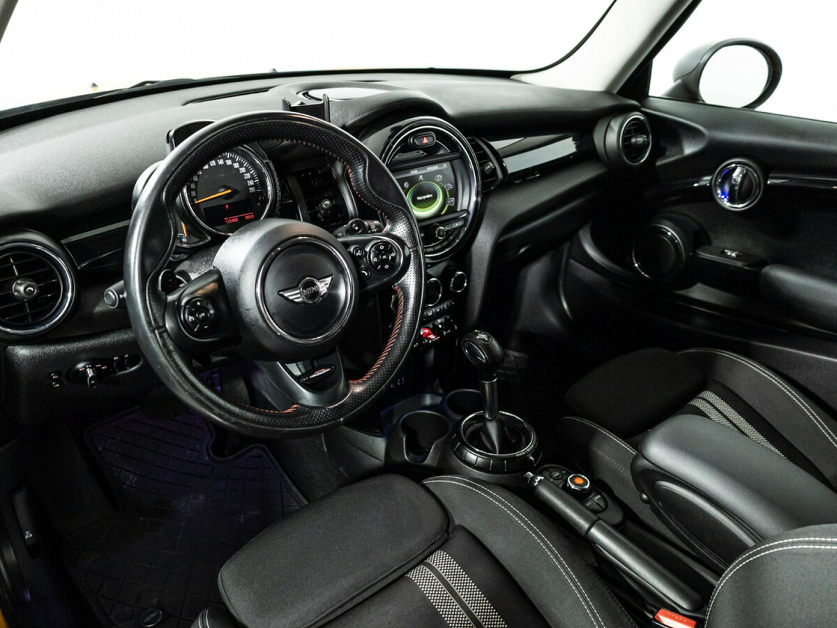 Mini Hatch Cooper S III (F55/F56), 2014 Фото №11