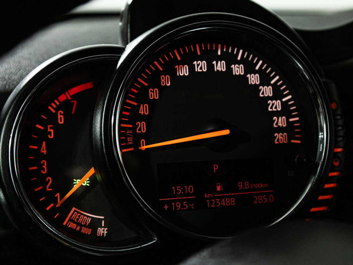 Mini Hatch Cooper S III (F55/F56), 2014 Фото №12