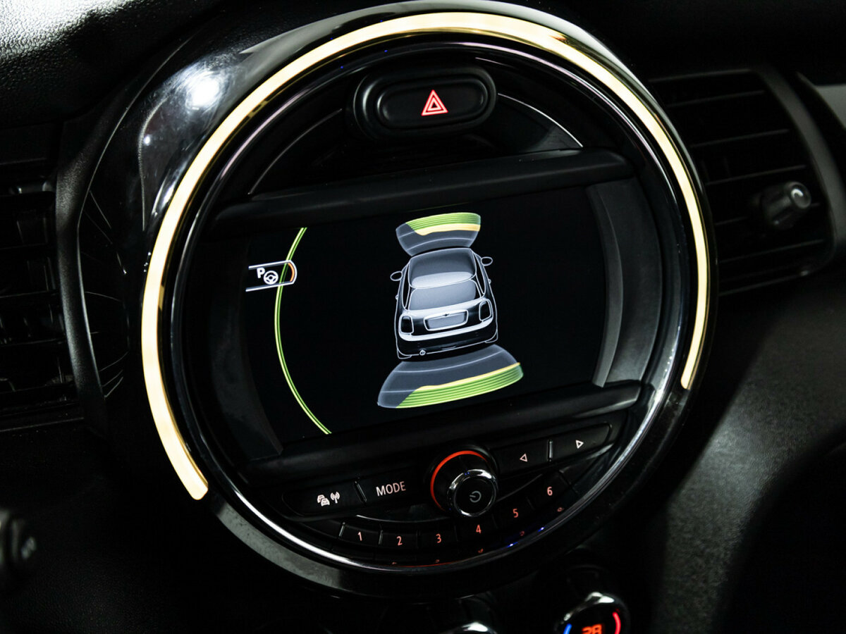 Mini Hatch Cooper S III (F55/F56), 2014 Фото №15