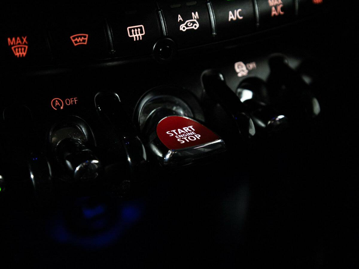 Mini Hatch Cooper S III (F55/F56), 2014 Фото №17