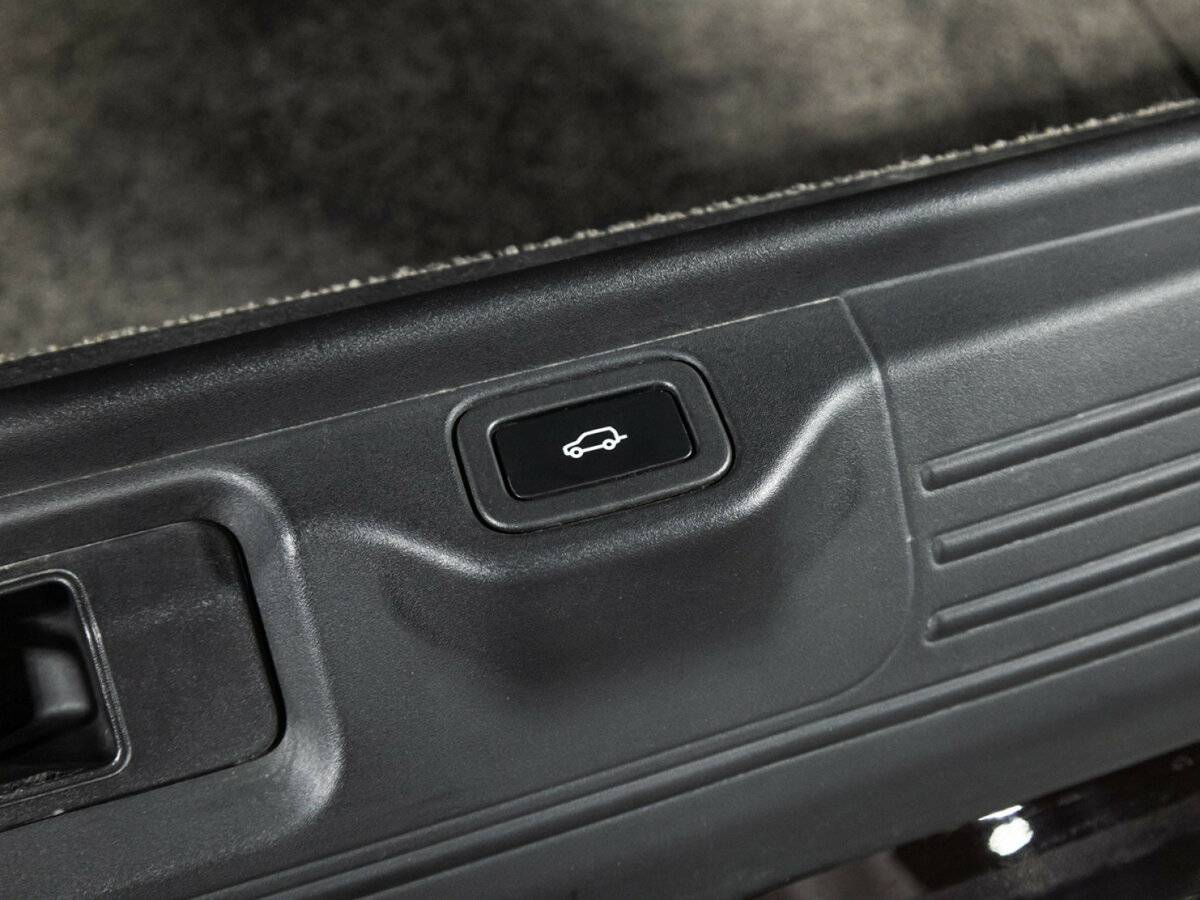 Land Rover Range Rover IV Рестайлинг, 2021 Фото №24