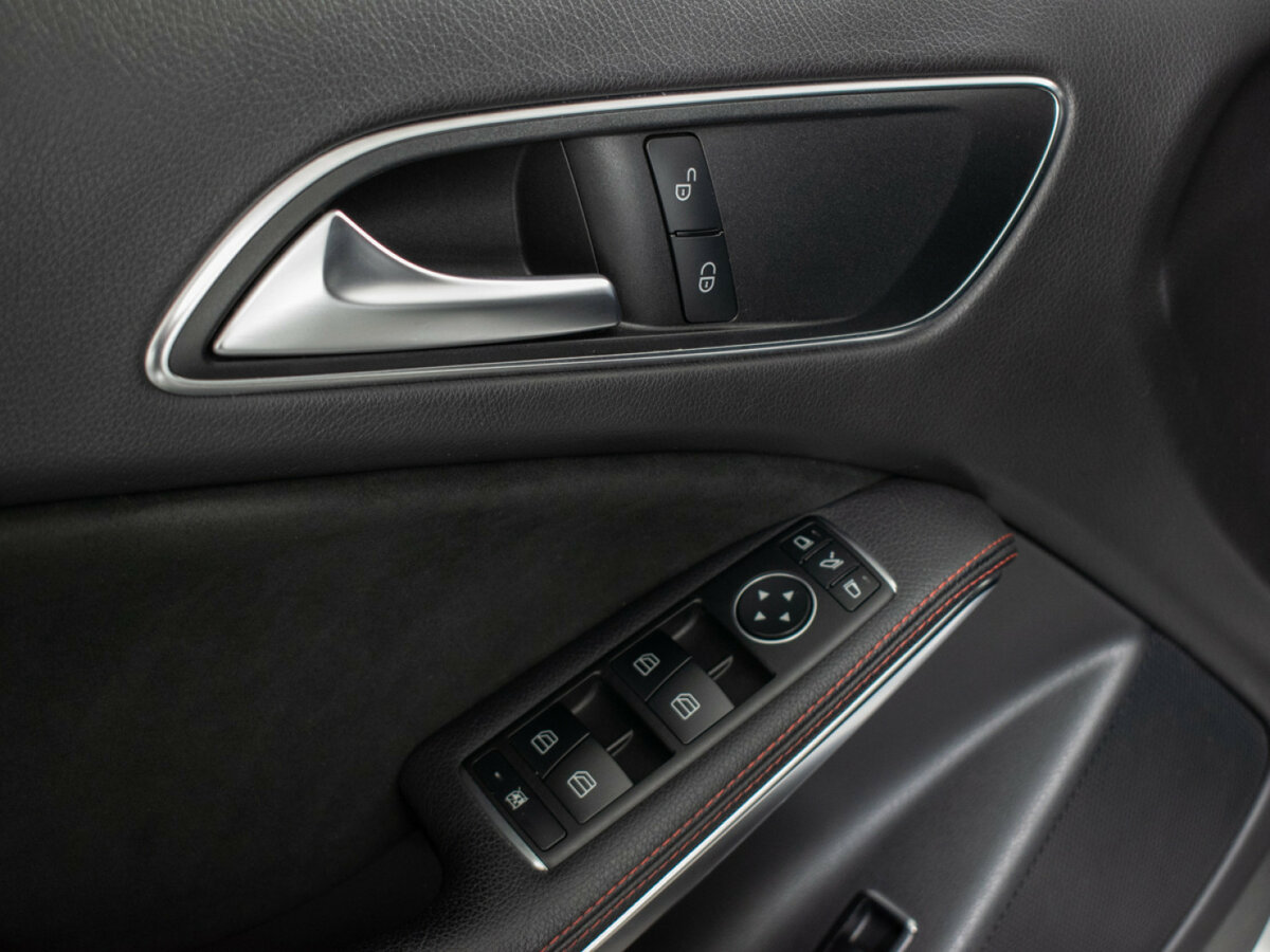 Mercedes-Benz GLA 250 I (X156) Рестайлинг, 2018 Фото №16