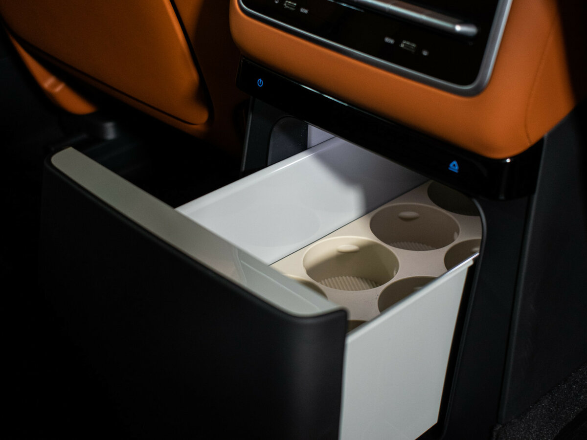 Li Auto (Lixiang) L9 44.5 kWh I, 2023 Фото №15