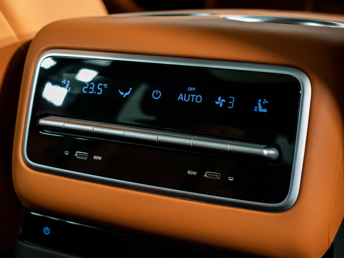 Li Auto (Lixiang) L9 44.5 kWh I, 2023 Фото №16