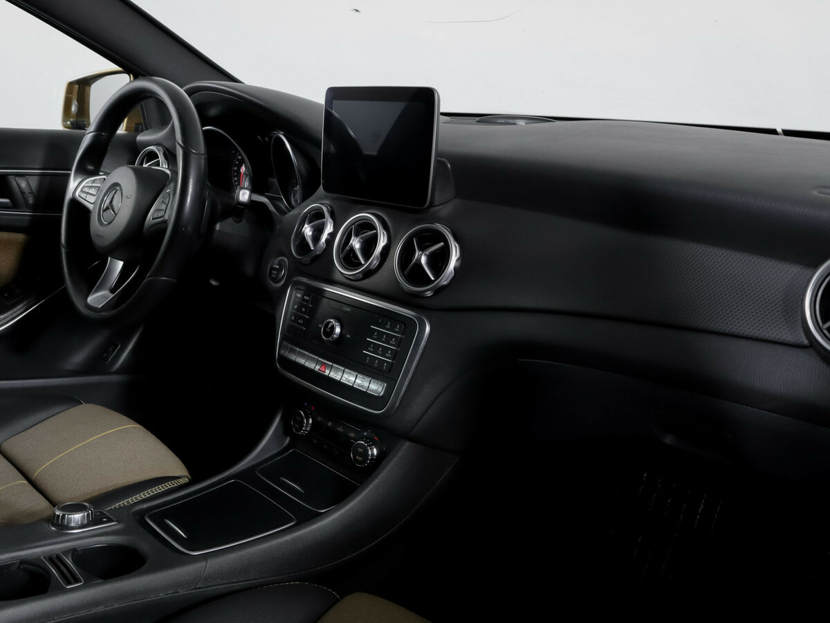 Mercedes-Benz GLA 250 I (X156) Рестайлинг, 2017 Фото №9