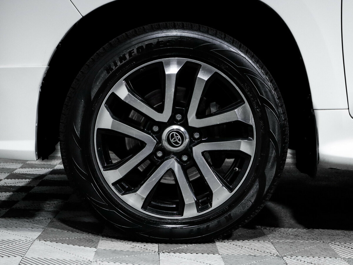 Toyota Land Cruiser 200 Series Рестайлинг 2, 2015 Фото №15