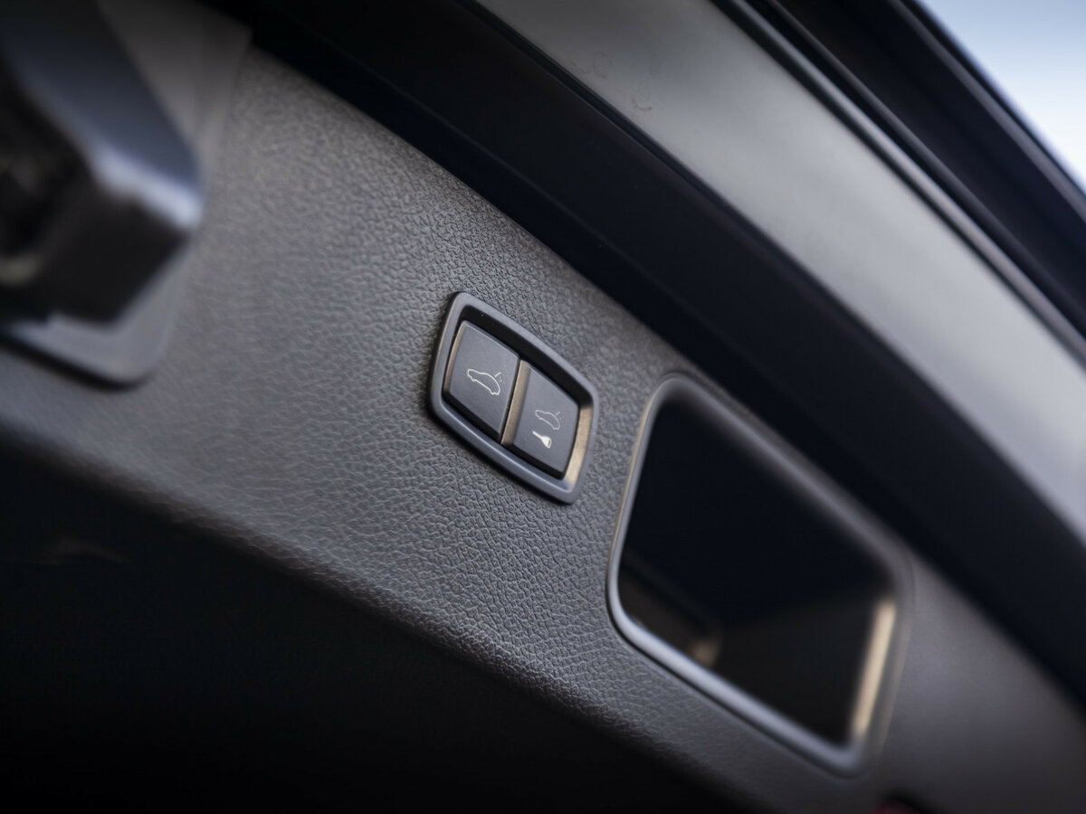 Porsche Macan I Рестайлинг, 2021 Фото №23