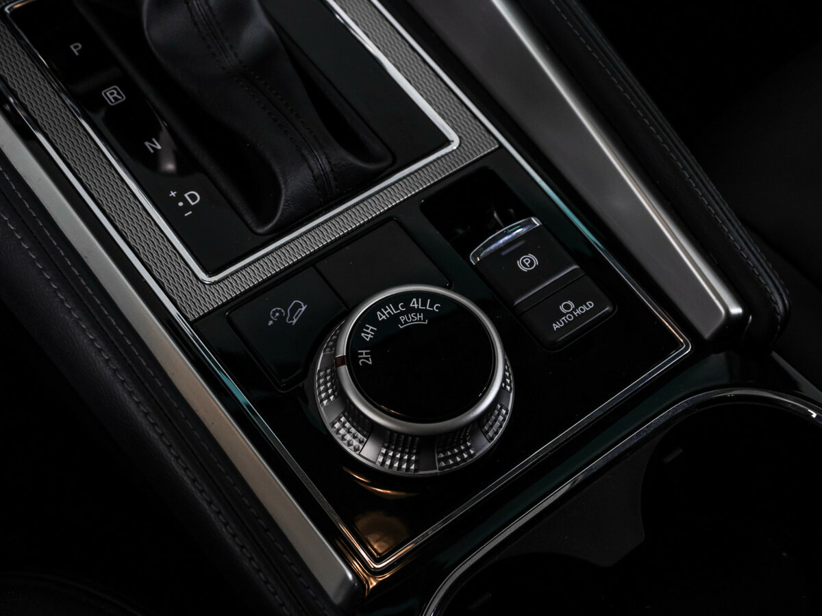 Mitsubishi Montero Sport III Рестайлинг, 2021 Фото №17