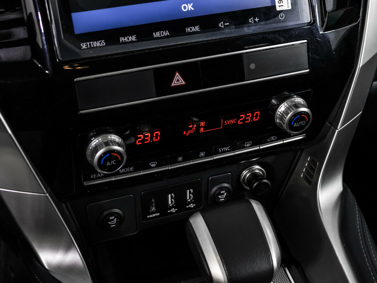 Mitsubishi Montero Sport III Рестайлинг, 2021 Фото №18