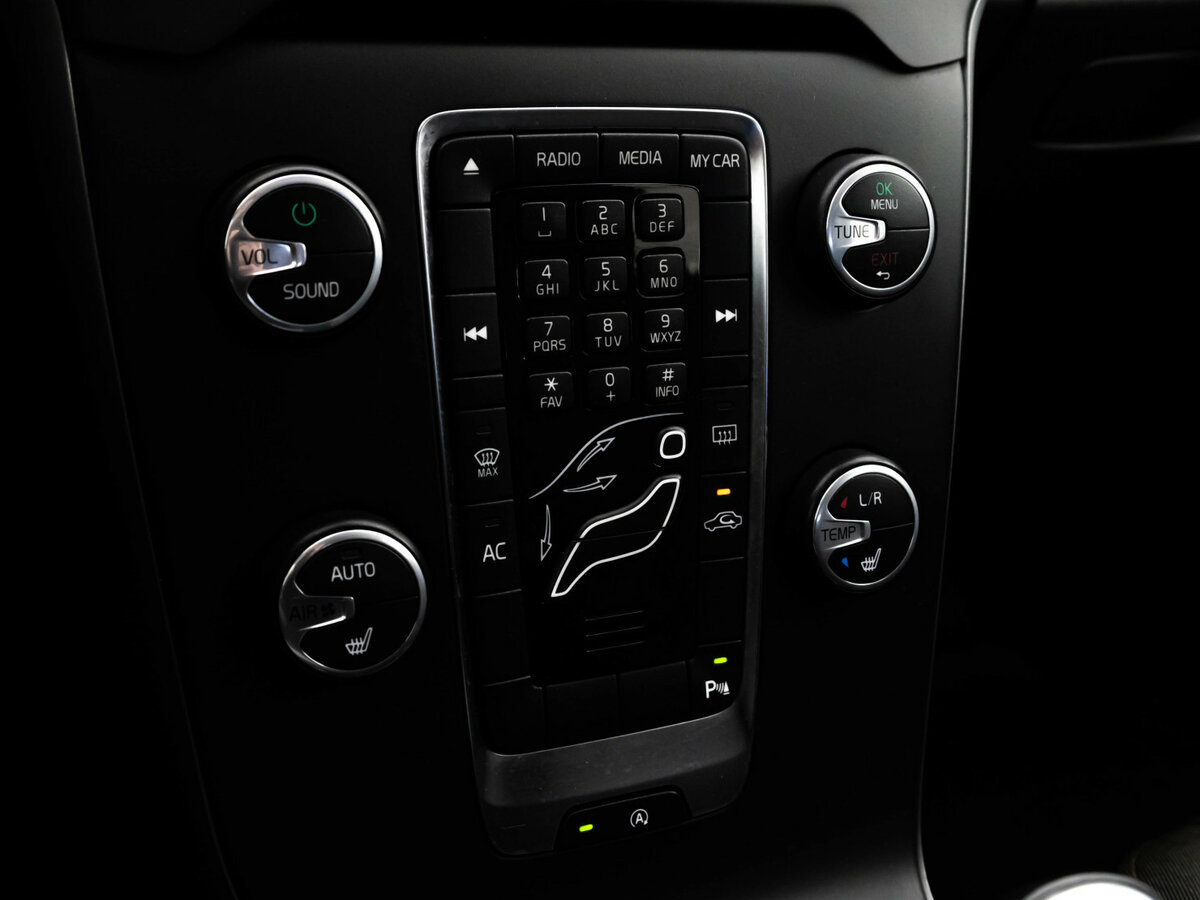 Volvo V40 Cross Country I, 2013 Фото №13