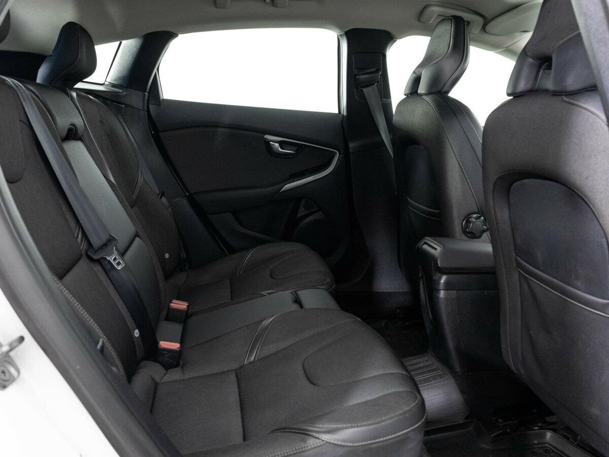 Volvo V40 Cross Country I, 2013 Фото №18