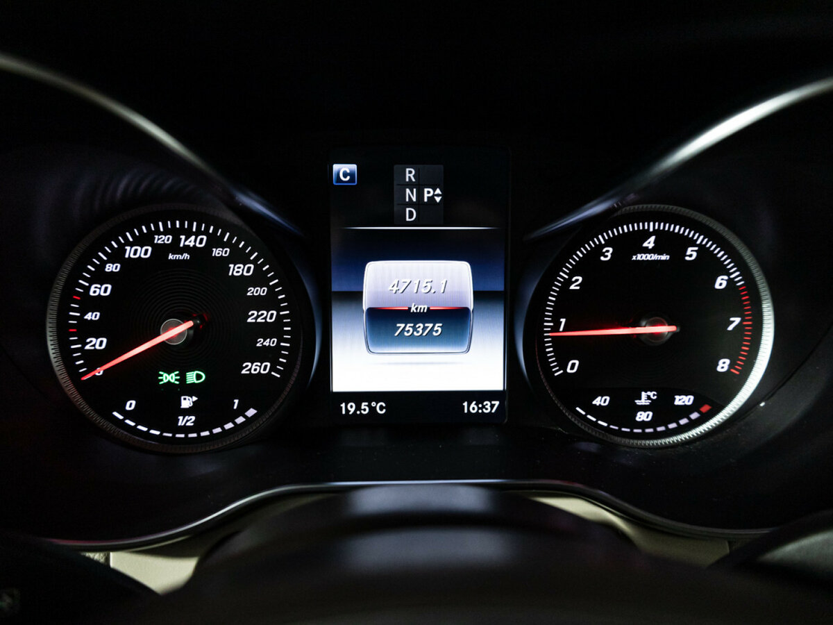 Mercedes-Benz GLC Coupe 300 I (C253), 2017 Фото №12