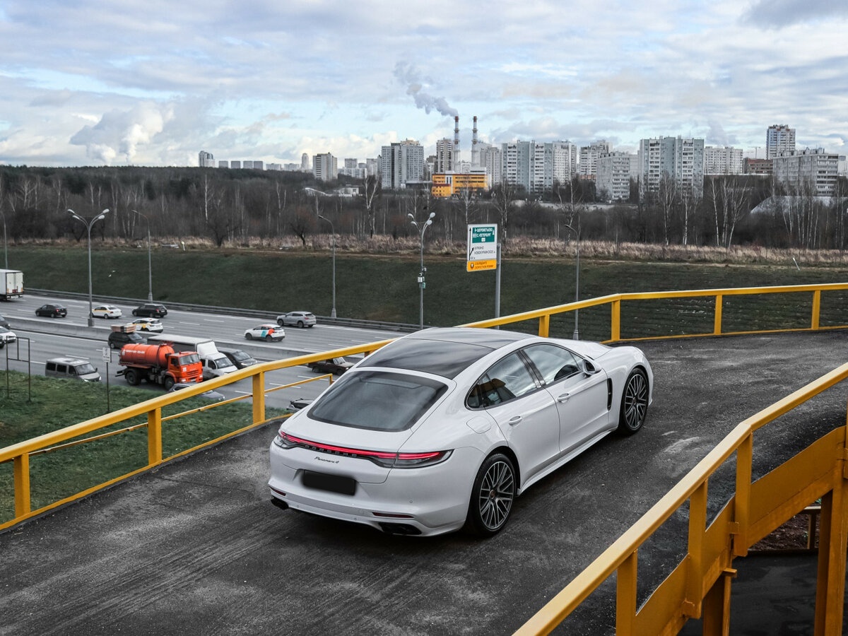 Porsche Panamera 4 II Рестайлинг, 2022 Фото №16