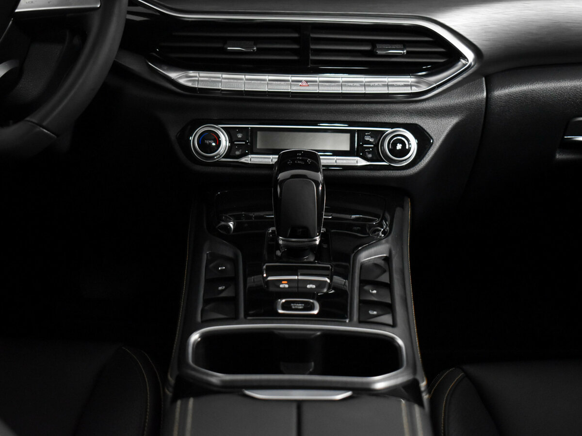 FAW Bestune T77 I, 2023 Фото №20