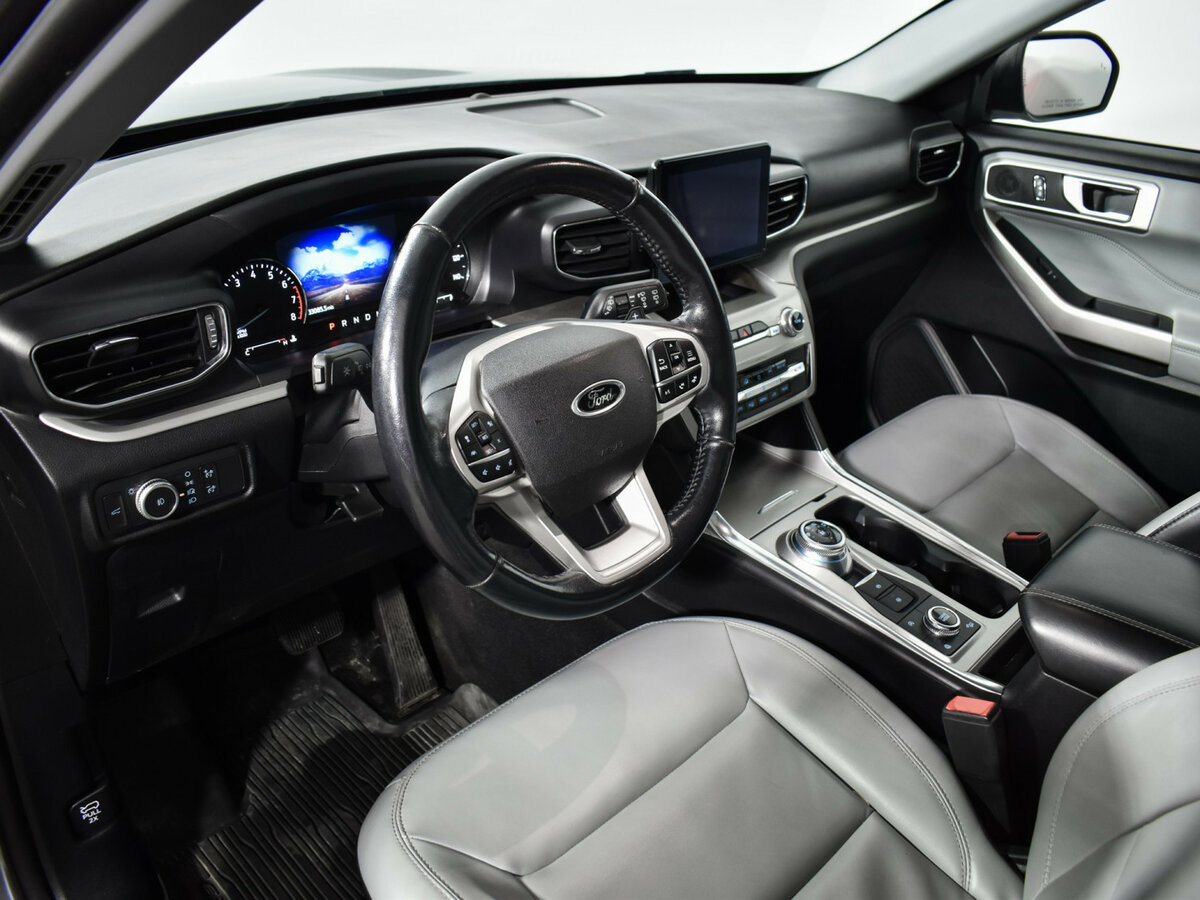 Ford Explorer VI, 2021 Фото №6