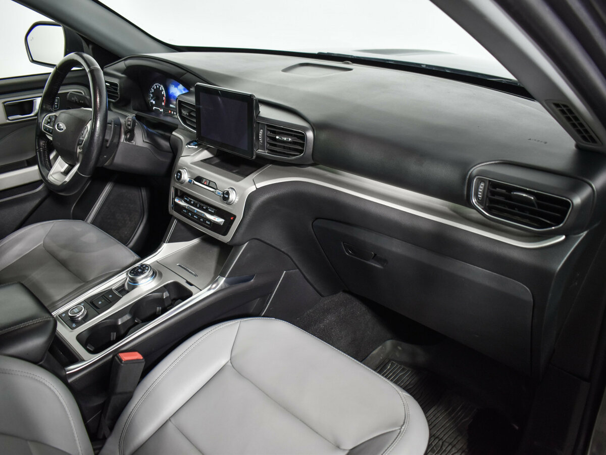 Ford Explorer VI, 2021 Фото №12